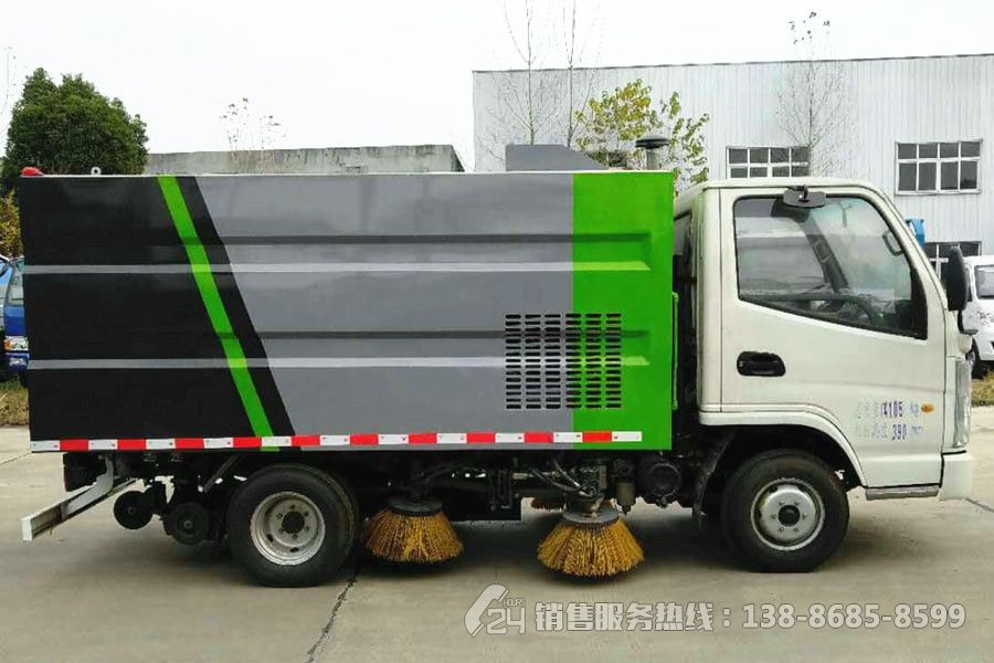 凯马小型3吨扫路车