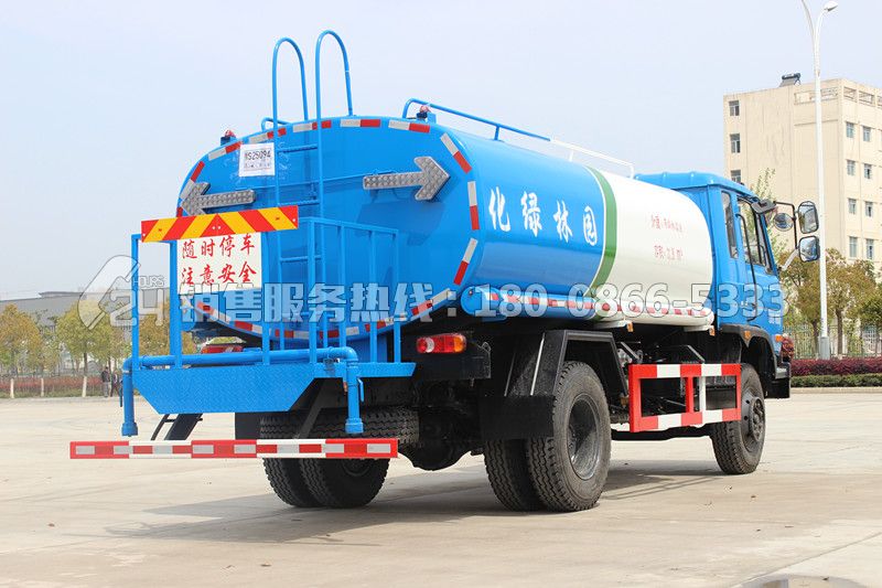 东风老款145型12方洒水车