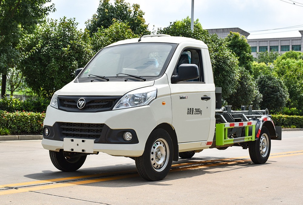 福田祥菱V1钩臂垃圾车